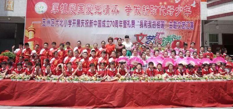 救援受困的鬃狼